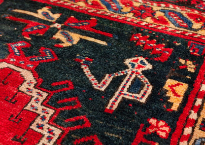 Gördes Antique Rug – C25042