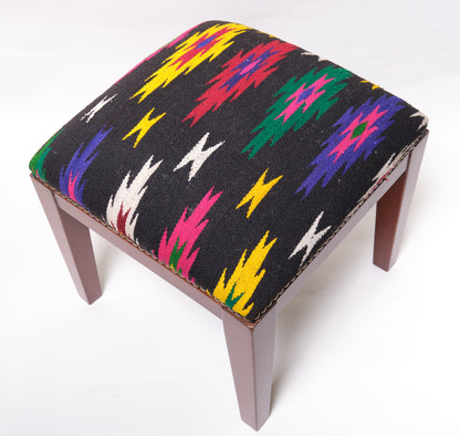 Kilim Ottoman Chair – P40003