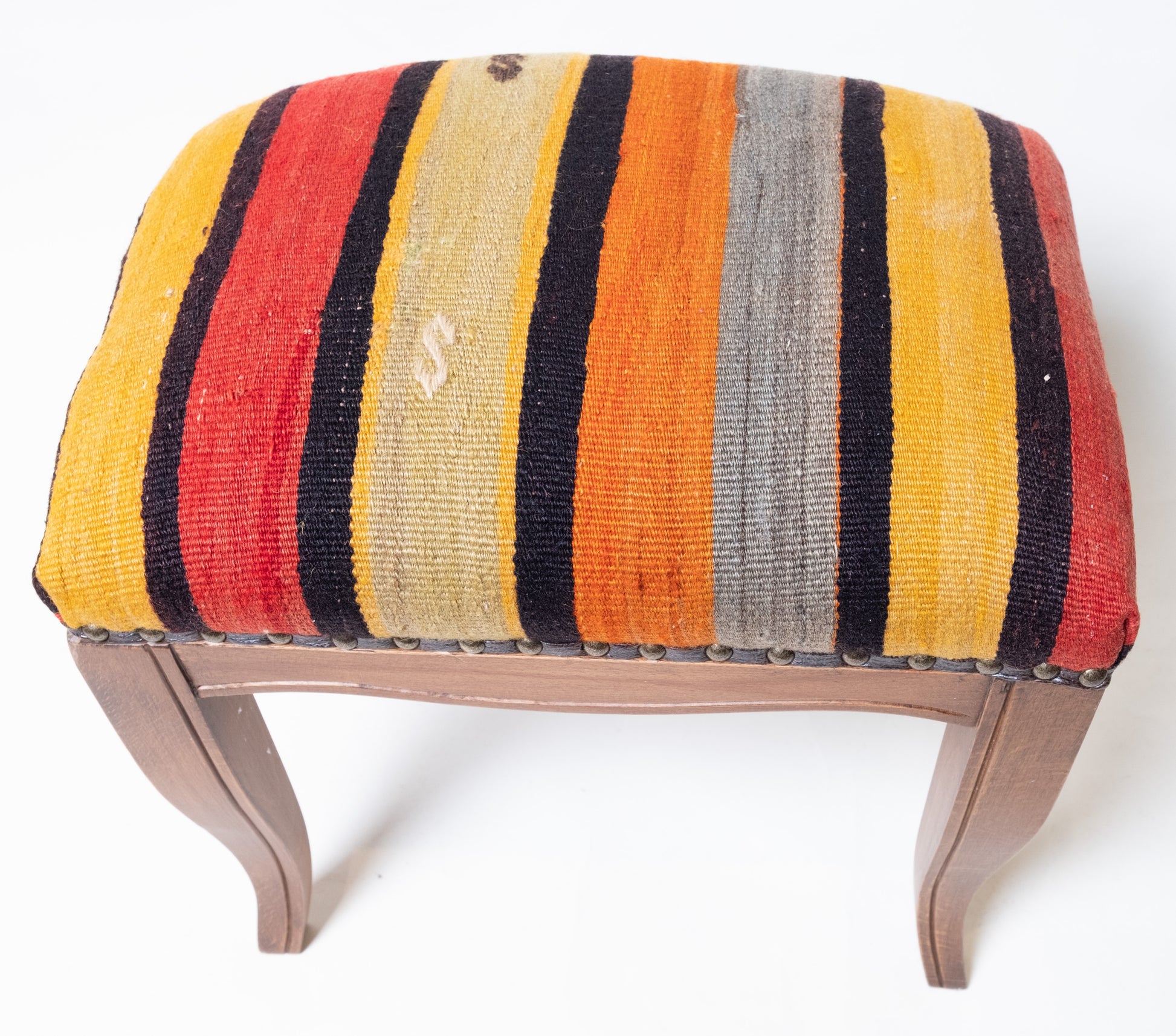 Kilim Ottoman Chair – P50042