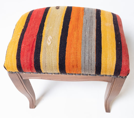 Kilim Ottoman Chair – P50042