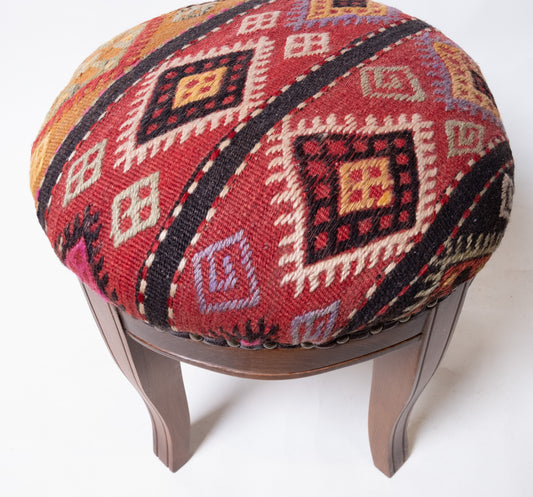 Kilim Ottoman Chair – P50070