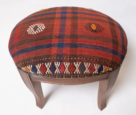 Kilim Ottoman Chair – P50077