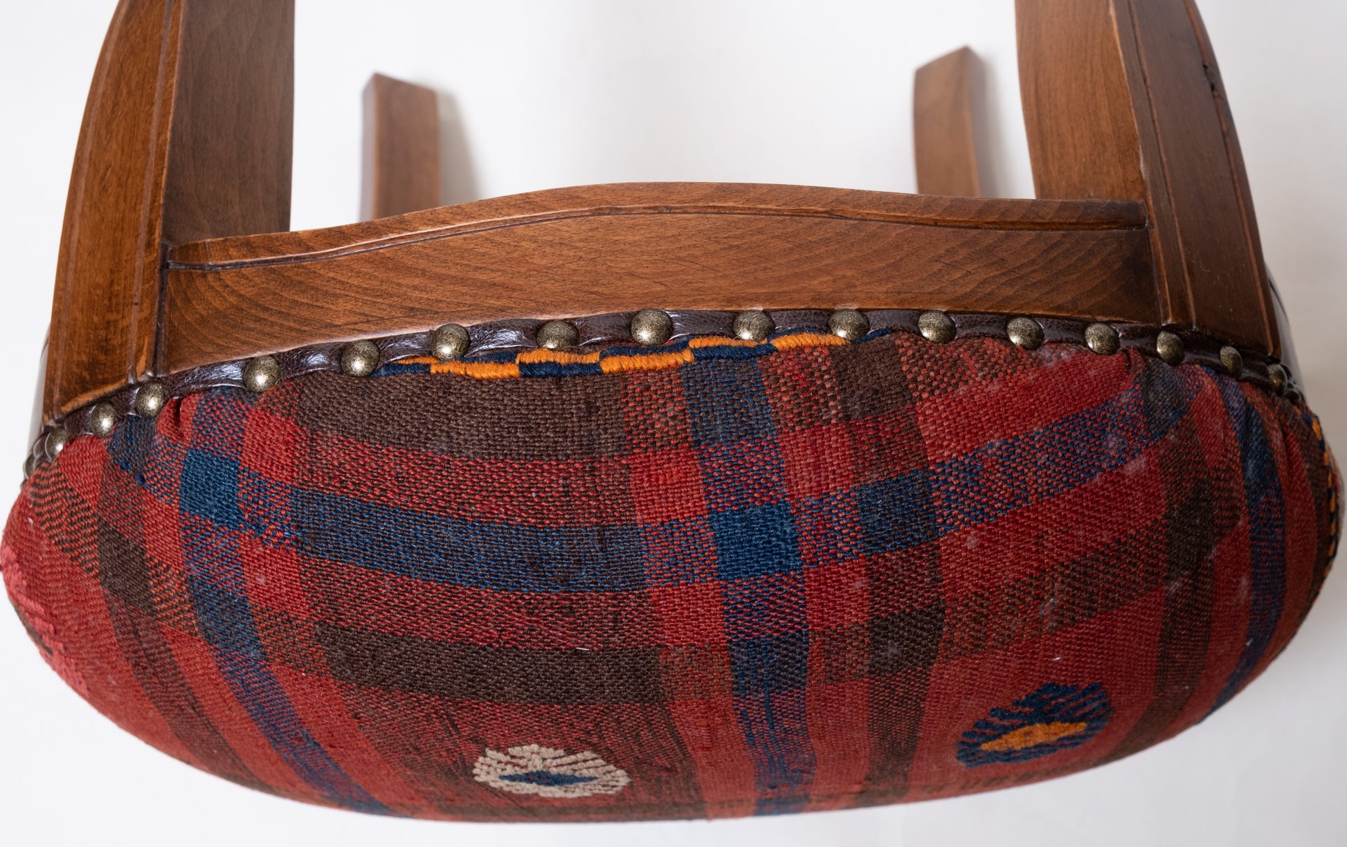 Kilim Ottoman Chair – P50094