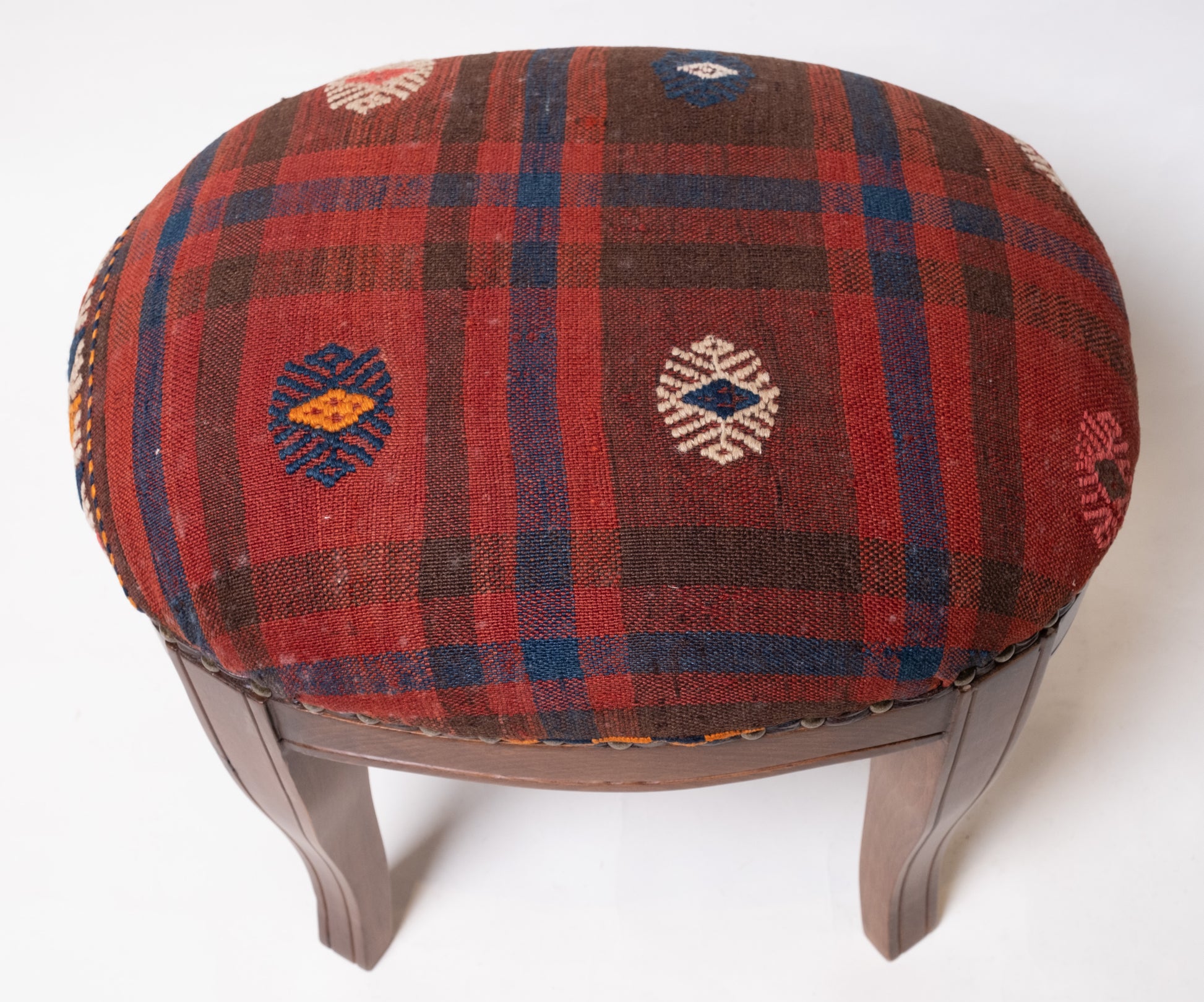 Kilim Ottoman Chair – P50094