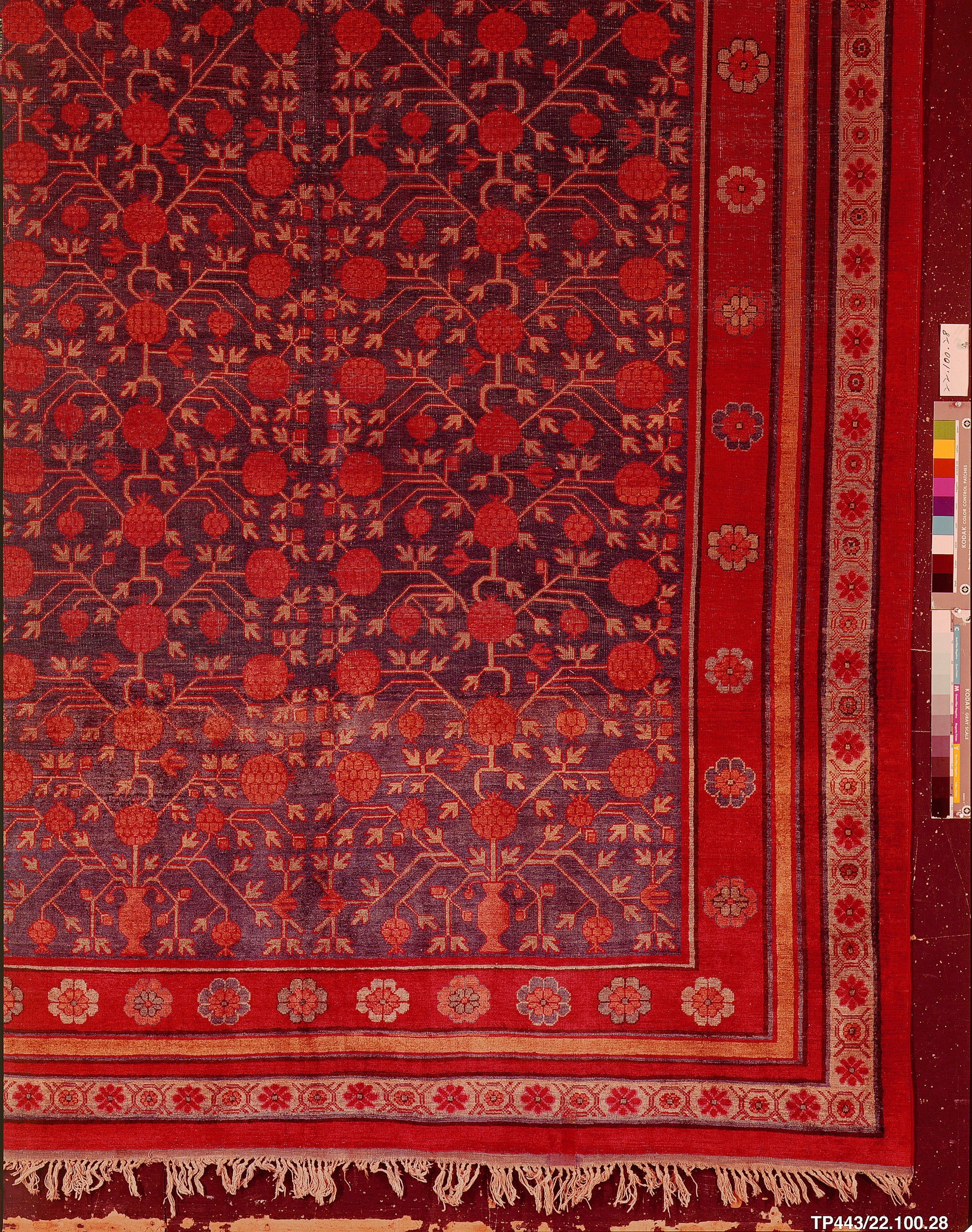 Carpet attributed to Khotan, Kashgar or Yarkand, late 18th–early 19th century, The Metropolitan Museum of Art, New York