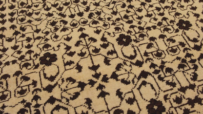 Mamluk Modern Rug with Leaf Lattice Design