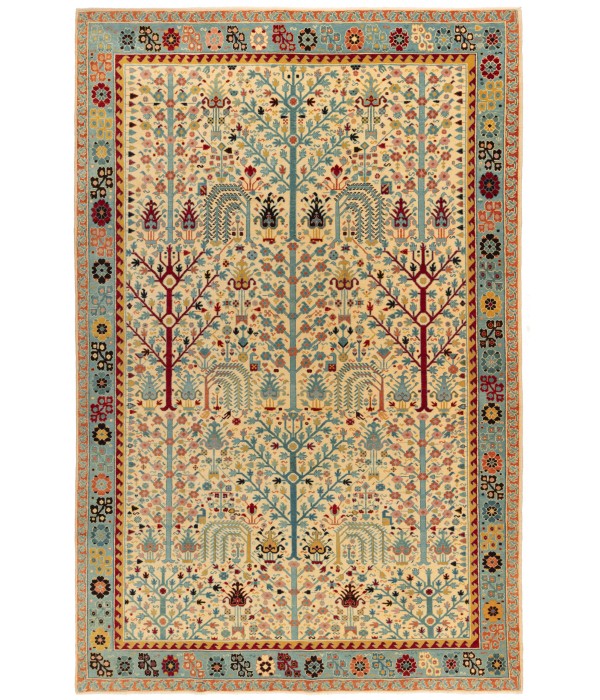 Bid Majnum on White Field Rug