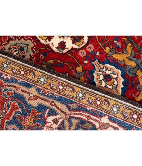 Isfahan Carpet – New Julfa Design – Thyssen-Bornemisza Collection Isfahan Carpet – New Julfa Design – Thyssen-Bornemisza Collection