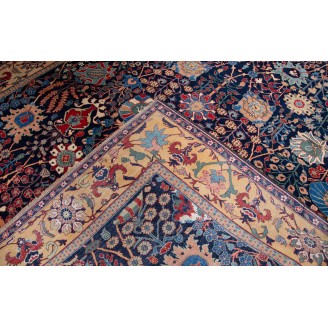 Safavid Kirman Vase-Technique Carpet Safavid Kirman Vase-Technique Carpet