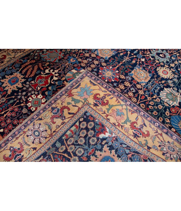 Safavid Kirman Vase-Technique Carpet Safavid Kirman Vase-Technique Carpet
